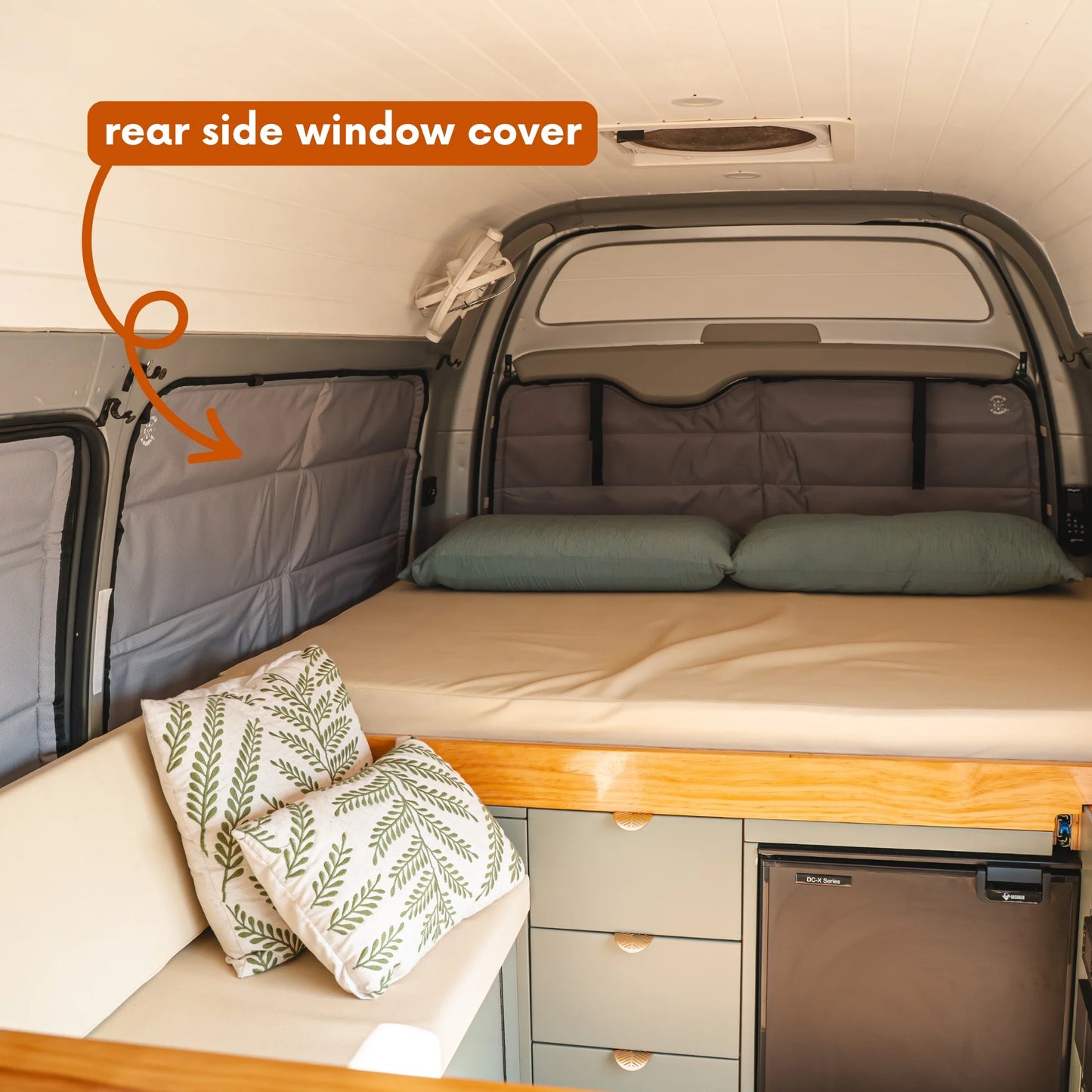 Toyota Hiace H200 - Rear Side Window