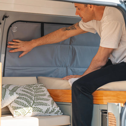 Toyota Hiace H200 - Rear Side Window